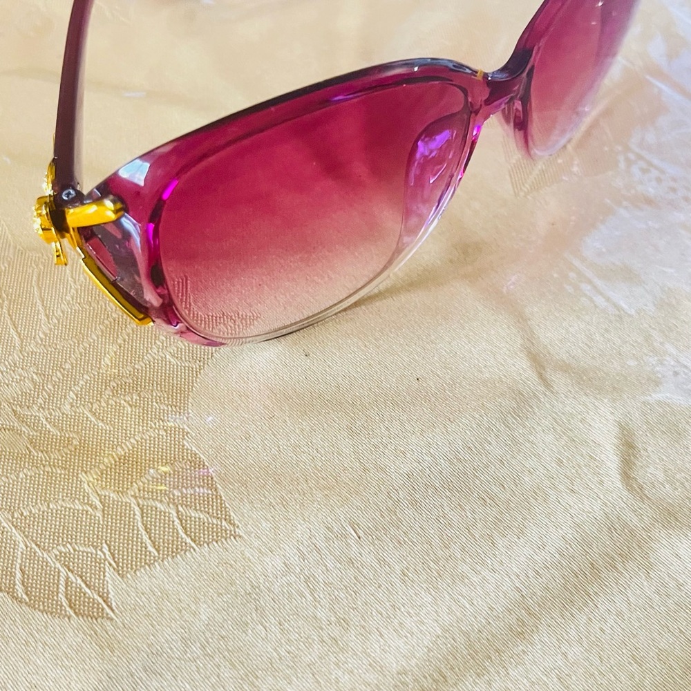 Women's Pink Gradient Oversized Sunglasses